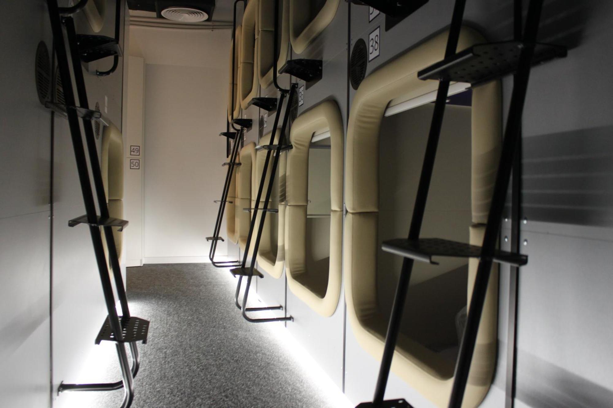 Av-3 Capsule Hotel Kiew Exterior foto
