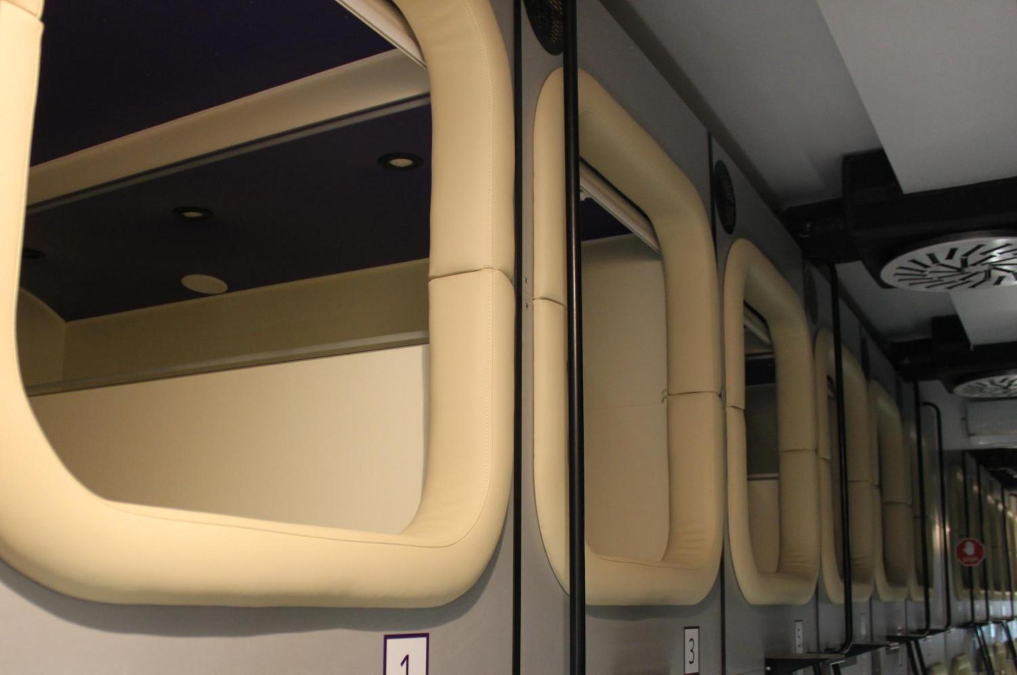 Av-3 Capsule Hotel Kiew Exterior foto
